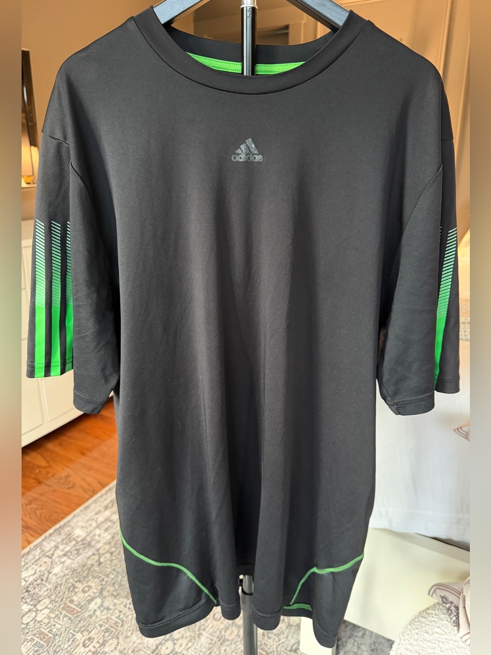 Adidas Men’s Black Green 3/4 Sleeve Athletic Training Shirt Size Large